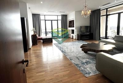 Apartament cu 4 camere decomandat, mobilat în Iancu Nicolae