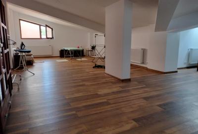 Casa superba, zona linistita, accesibil, cu mansarda locuibila de 100mp. - 40