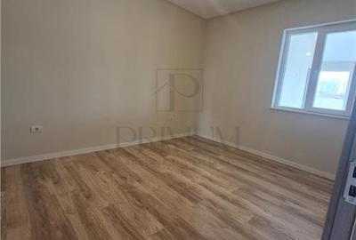 Duplex pe parter - 3 dormitoare - zona foarte buna - gata de mutat - 9