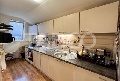 Apartament 3 camere de vanzare MOBILAT UTILAT 77mp Calea Cisnadiei - 4