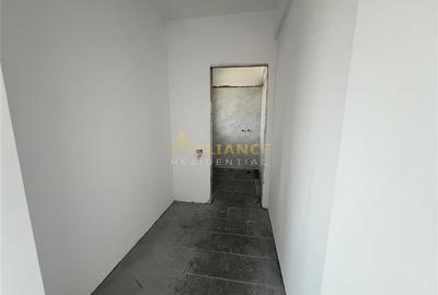 Vila Individuala - 5 camere-3 bai-Strada Miorita-500 M  de STV - 17