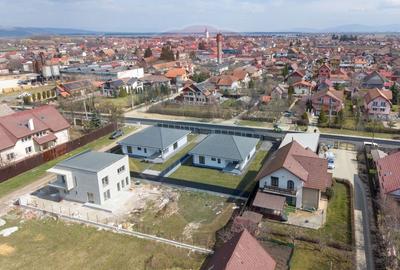 Casa 4 camere- noua-la cheie, poziție excelentă in Harman - 3