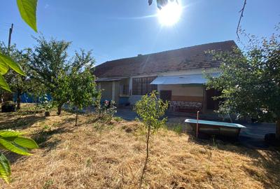 Casă de vacanță , 2 cam, teren 3.381 mp - 3