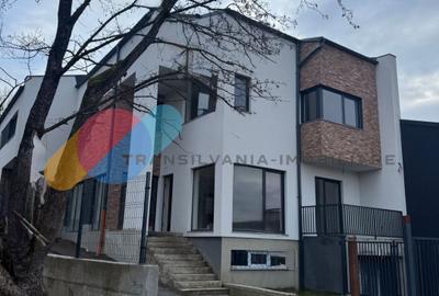 Casa tip duplex, zona strazii Campului - 1