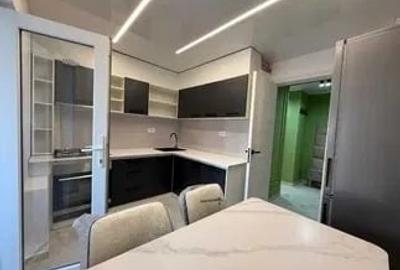 Apartament 3 camere decomandate, etaj 2/4, zona Nicolina - 4