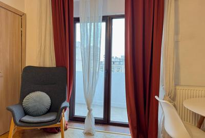 Garsonieră Universitate | 46 mp | Centrală proprie | Etaj 6 | 88000€ - 10