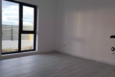 FARA COMISIOANE in Gulia casa cu 4 camere 2 bai terasa PARTER+pod placa la cheie - 30