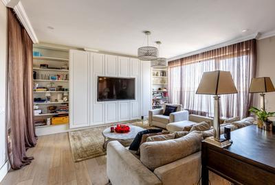 Penthouse cu 4 camere, mobilat în Iancu Nicolae