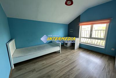 Proprietate 2 case curte pavata Teren 700 mp Hotel CETATE gard utilitati - 8