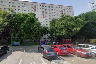 Apartament cu 2 camere semidecomandat, mobilat în Apărătorii Patriei