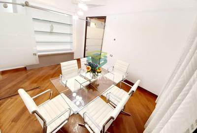 Apartament cu 5 camere decomandat în Victoriei
