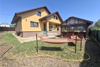 Casă individuală cu 4 camere în Tomești