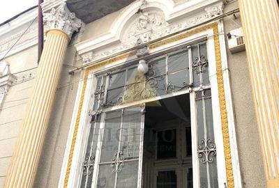 CASA INVESTITIE| Piata Victoriei Spital Grigore Alexandrescu - 4