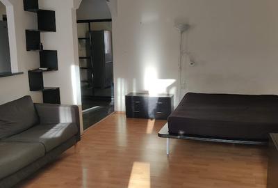 Garsonieră decomandată, mobilată în Nerva Traian