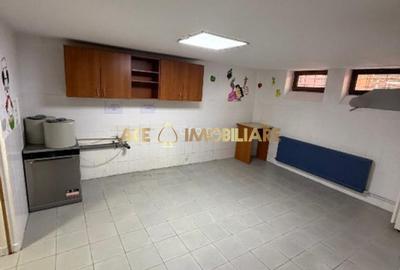 Casa de inchiriat | Vitan | 9 Camere | Spatiu Birouri | Curte - 6
