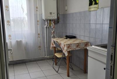 Anda , 3 camere , centrala gaze , etaj intermediar - 5