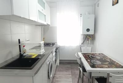 Tomis Nord, Campus, 2 camere decomandate, mobilat, utilat, gaze, 400 Euro - 6