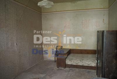 VAND CASA IN CENTRUL VECHI,DEJ,CURTE COMUNA,NECESITA RENOVARE - 9