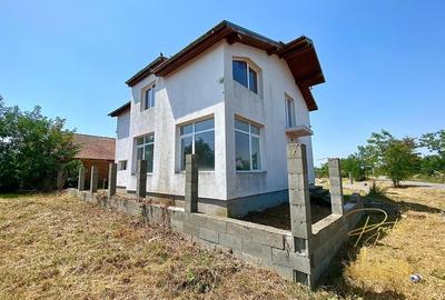 Casa cu 5 camere de vanzare in Sanicolau Roman-Bihor