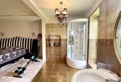 Impressive Villa *1500 SQM usable* 2613 SQM land / Open to the lake - 55