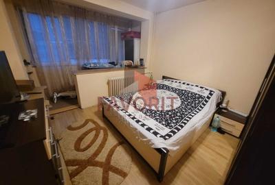 Etaj intermediar. Disponibil imediat . Zona excelenta - 1