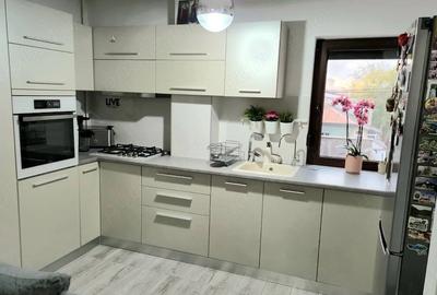 Km 4, apartament 3 camere decomandat, bloc nou, mobilat si utilat modern - 5