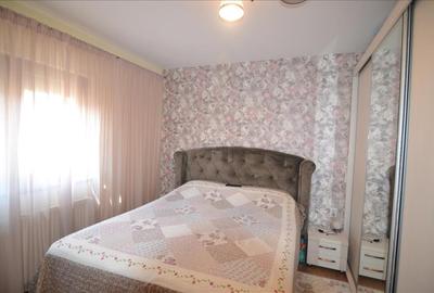 Apartament 3 camere decomandat ,2 bai ,etaj intermediar Tractorul - 16