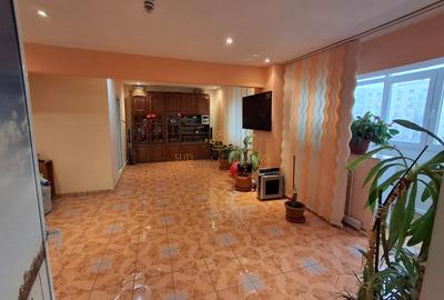 Apartament 4 camere, etaj 4/10, stradal Sos.Berceni, Sector 4 - 14