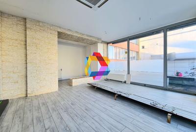 Spațiu comercial, de 100 mp, în Astra