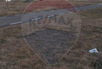 Teren langa Scoala Gimnazial Fantanele 600 mp cu acces la utilitati - 1