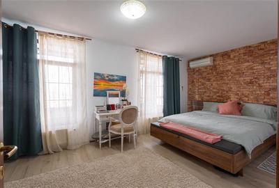 Vila de Vis cu Panorama Spectaculoasa ,INDEPENDENTA  ENERGETIC -Bucium - 12