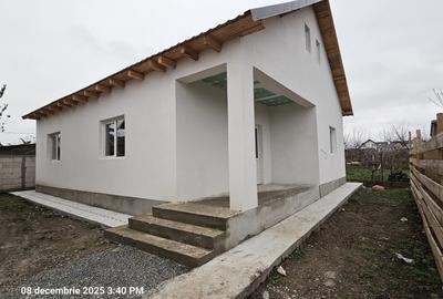 Casa in zona centrala a loc. Lumina, comision 0% - 1