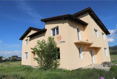 Vila cu 2 duplexuri in Cristian strada I C Bratianu - 3