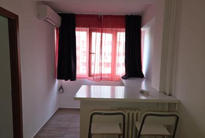 Bulevardul Timisoara - vis-a-vis  de  Plaza Romania - Garsoniera cf. 1 - MODERNA - 11