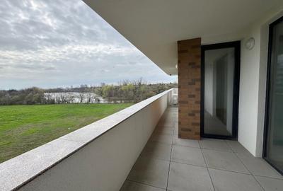 Apartament cu 3 camere semidecomandat în Sisești