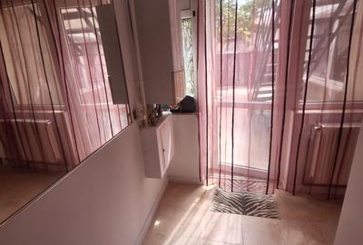 Zona Trocadero , imobil 90 mp., IDEAL BIROURI, curte - 5