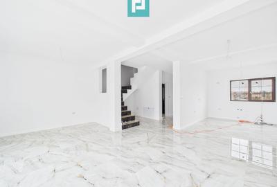 Duplex cu 4 camere în Moșnița Nouă