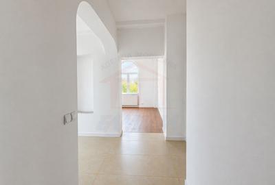 Apartament în casă, acces separat,  ultracentral, lângă Primări, Galat - 7