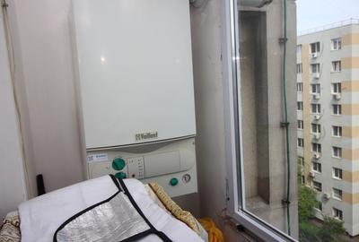 3 camere cu living de 31 mp, dormitoare de 14 și 12, bucătărie de 10,  centrală - 16