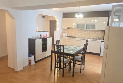 Vand apartament 2 camere, zona ultracentrala (Ulpia), etaj 5, mobilat - 3