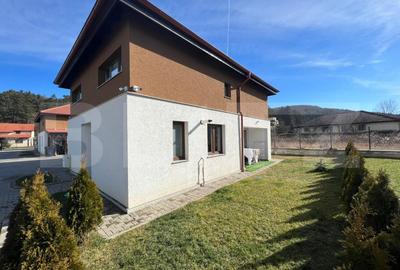 Casa individuala 177 mp, 5 camere, teren 366 mp, zona Parc Colina - 18