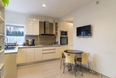 Casa individuala, cu piscina, pe strada privata, cartier Borhanci - 4