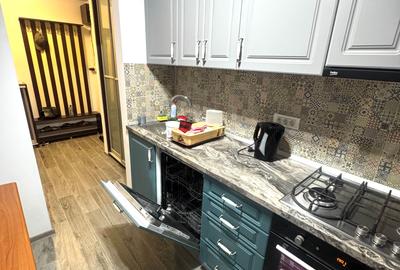 Apartament cu 4 camere semidecomandat în Militari