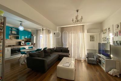 Apartament 3 camere de vanzare in Floresti - 1