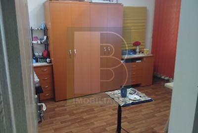 Garsoniera,Dristor,Ramnicul Sarat,bl.MIXT,reabilitat,et.1/10,DECOMANDATA,Stradal - 2