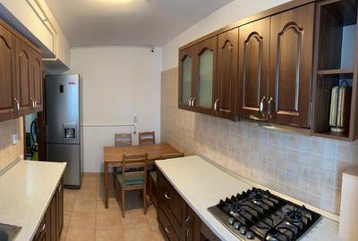 Inchiriez apartament 3 camere Zamca - 5