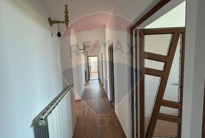 Casă cu 5 camere de vânzare - 19