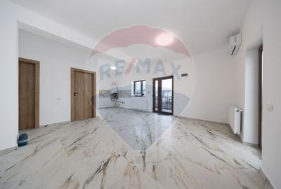 Proprietate speciala, cu destinatii multiple, Sanpetru/ Harman! - 24