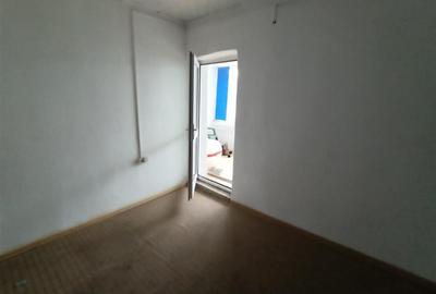 Spatiu comercial, Str. Republicii Bacau - 12
