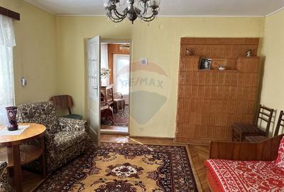 Casă / Vilă cu 3 camere de vânzare Piatra Soimului - 8